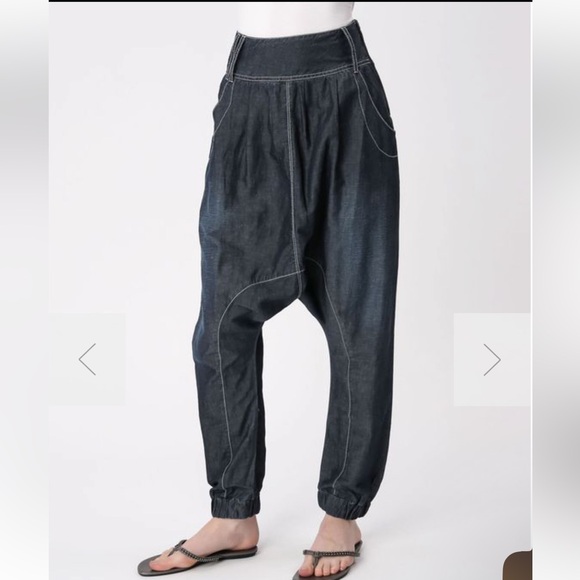 Sarah Pacini - Picture 2 of 14